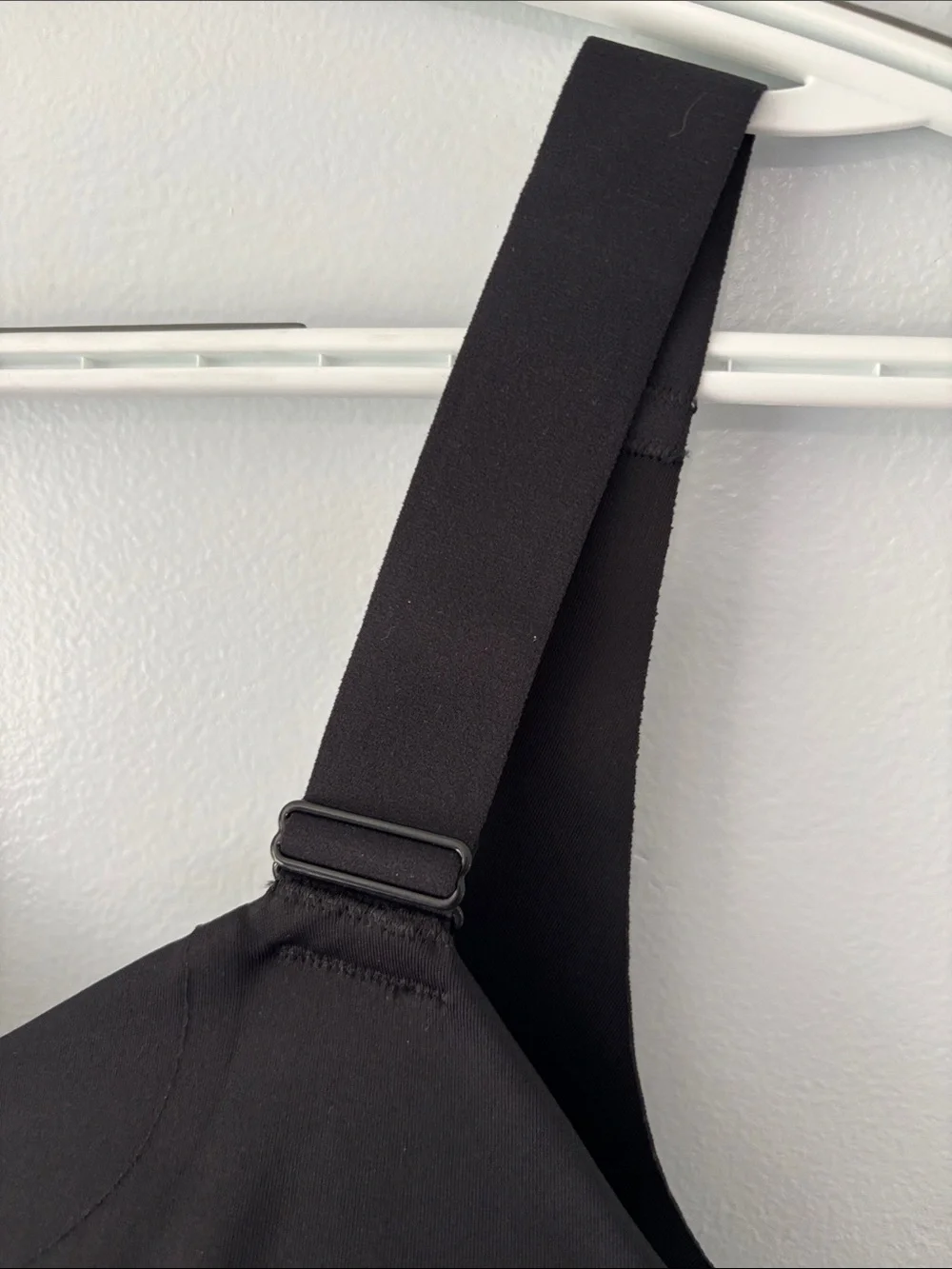 NWT Nike Alpha High Support Padded Sports Bra Black Sz Small High Support Gym